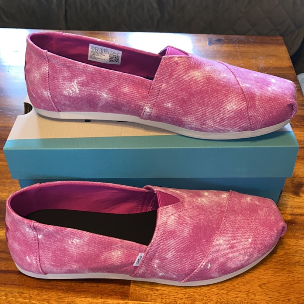 Toms | NWT NIB | Alpargata Repreve Distressed Washed Canvas Dark Fuchsia